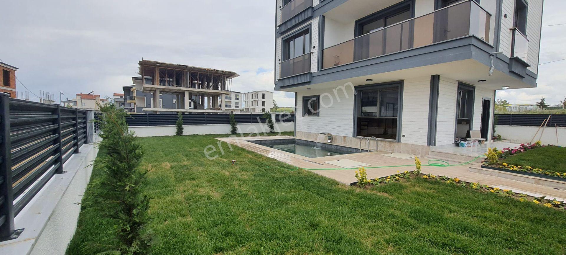 Yeniçiftlik'de 4+1 Büyük Havuzlu Villa#kartallar'dan# - Görsel 12