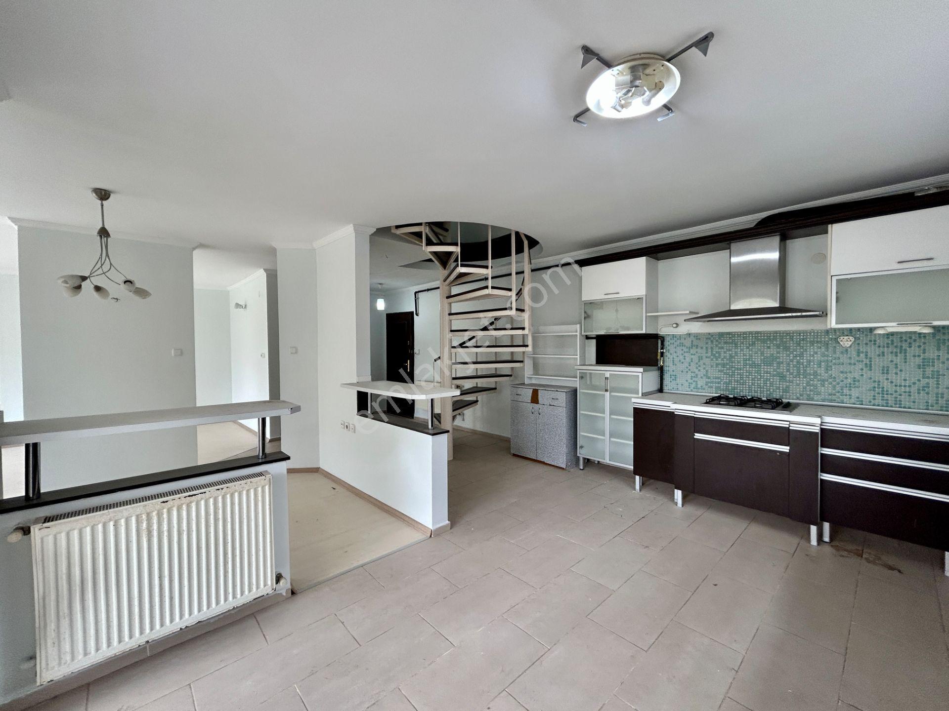 Kuşadası Ege Mahallesi Batı Ege Yalıkent Sitesi Satılık Bahçe Dubleks Daire - Görsel 9