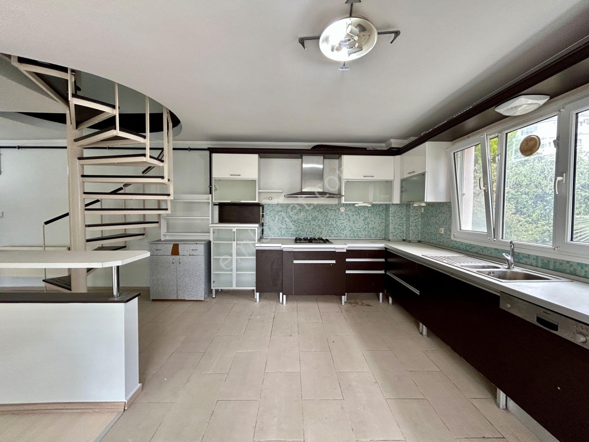 Kuşadası Ege Mahallesi Batı Ege Yalıkent Sitesi Satılık Bahçe Dubleks Daire - Görsel 7
