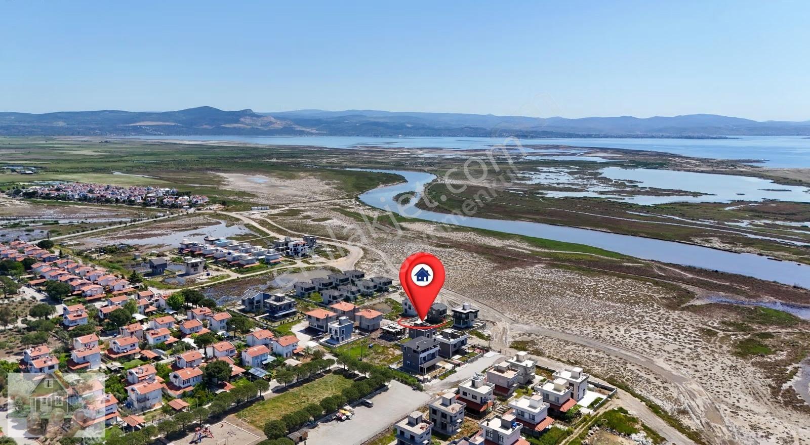 Dikili Çandarlı'da Satılık İkiz Yazlıklar (85m², Deniz Yakını) - Görsel 3