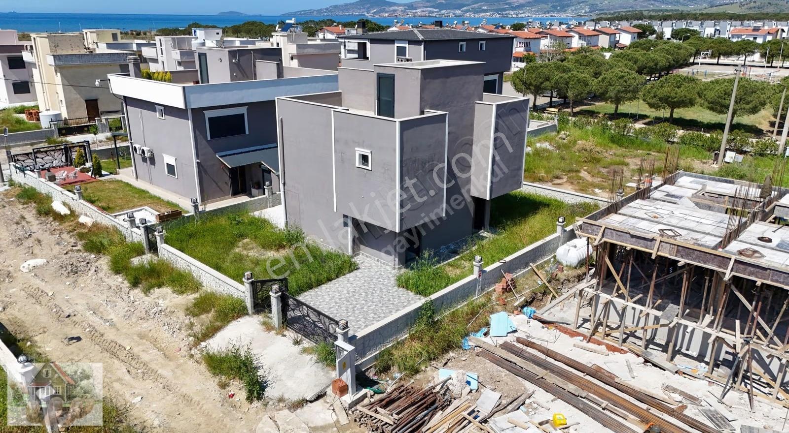 Dikili Çandarlı'da Satılık İkiz Yazlıklar (85m², Deniz Yakını) - Görsel 6
