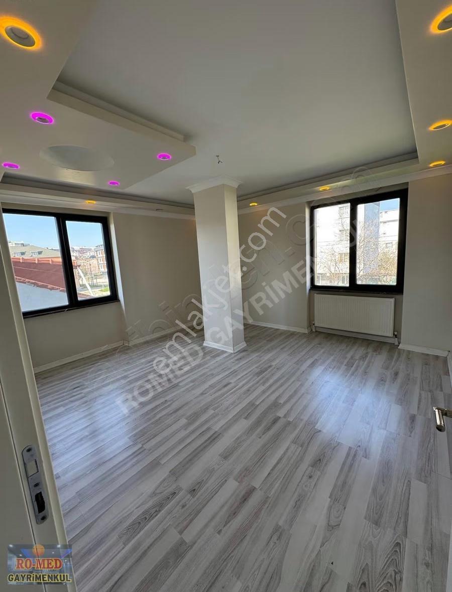 Arnavutköy Taşoluk'ta Kiralık 2+1 Geniş Daire - Görsel 8