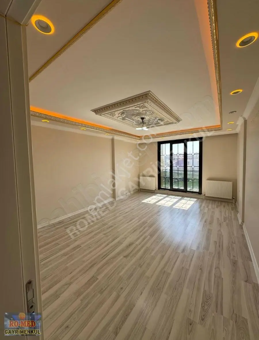 Arnavutköy Taşoluk'ta Kiralık 2+1 Geniş Daire - Görsel 3