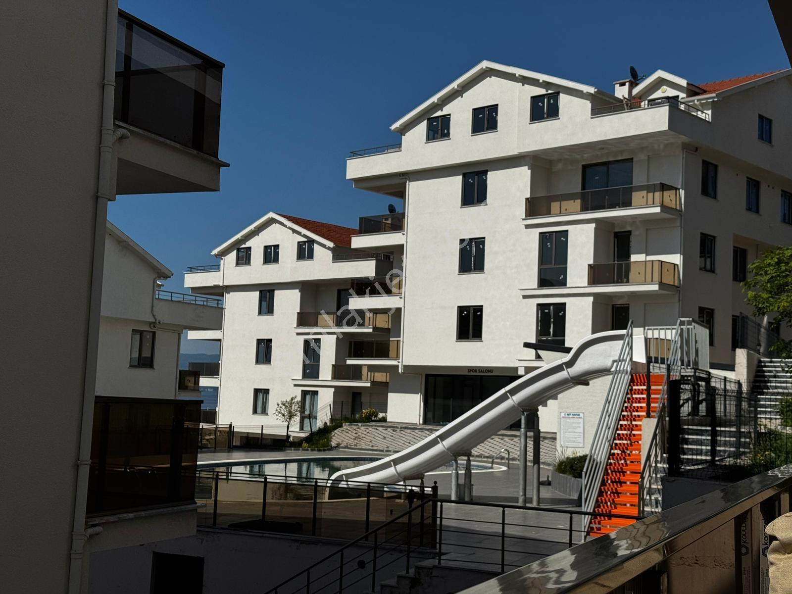 Kurşunlu'da Havuz Manzaralı 3+1 Satılık Sıfır Daire - Görsel 4