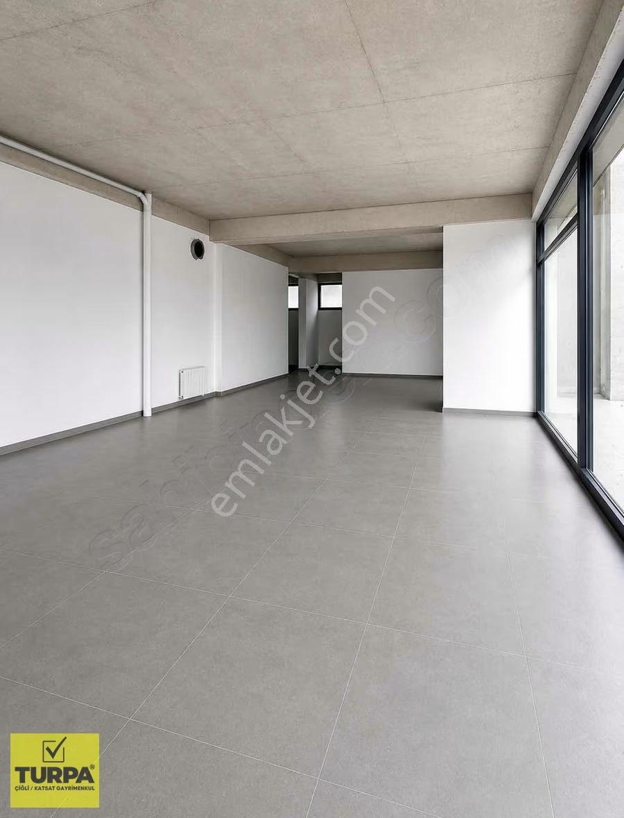 Muhteşem Konumda 260m2 Kiralık Köşe Dükkan - Görsel 3