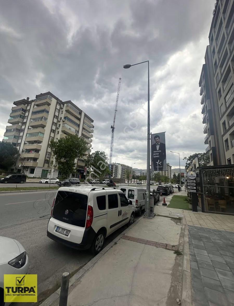 Muhteşem Konumda 260m2 Kiralık Köşe Dükkan - Görsel 10