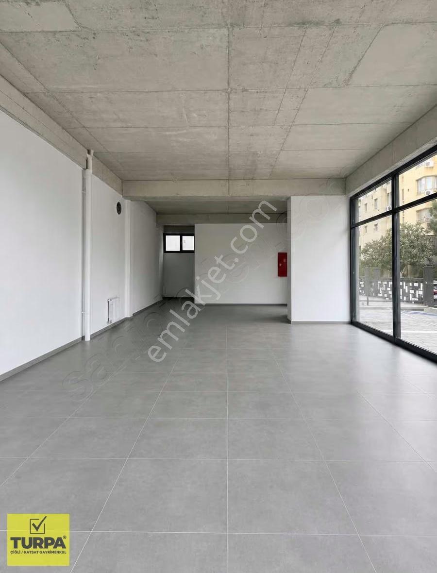 Muhteşem Konumda 260m2 Kiralık Köşe Dükkan - Görsel 5
