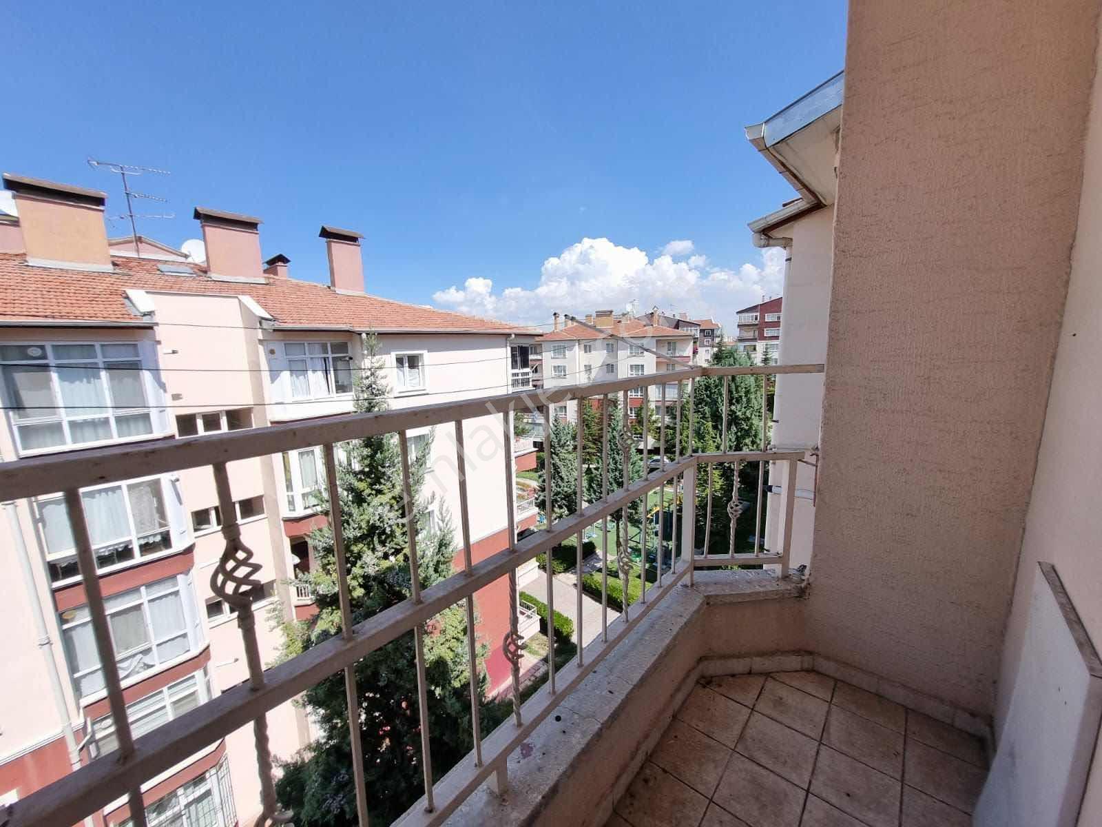 Ertuğrulgazi Mahallesi Site İçerisinde 3+1 Yapılı Kiralık Daire - Görsel 20