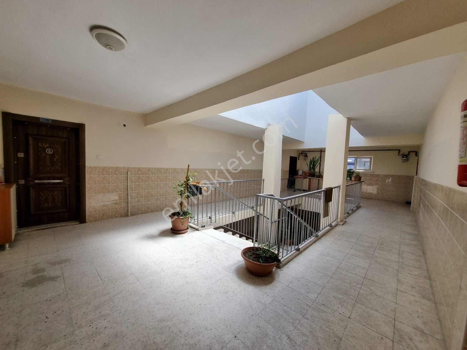 Ertuğrulgazi Mahallesi Site İçerisinde 3+1 Yapılı Kiralık Daire - Görsel 11