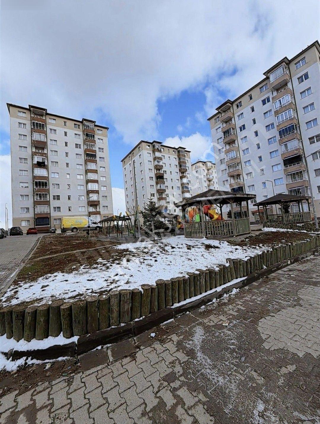 Sivas Merkez Toki Vefa Konutlarında Satılık 2+1 Daire