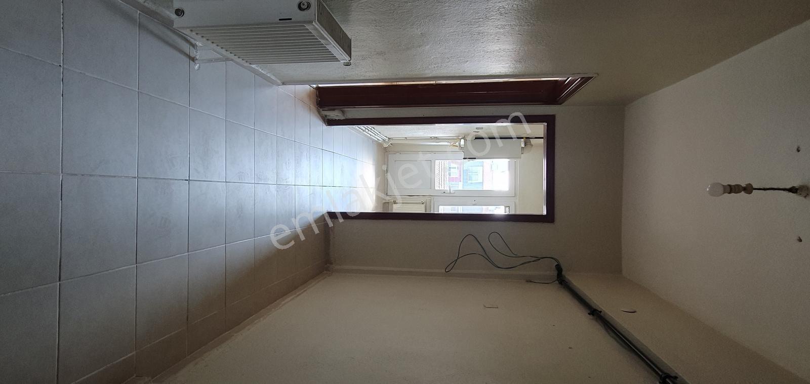 Güllük Mah. Collesium Yakınında Çift Balkon Satılık 2+1 - Görsel 9