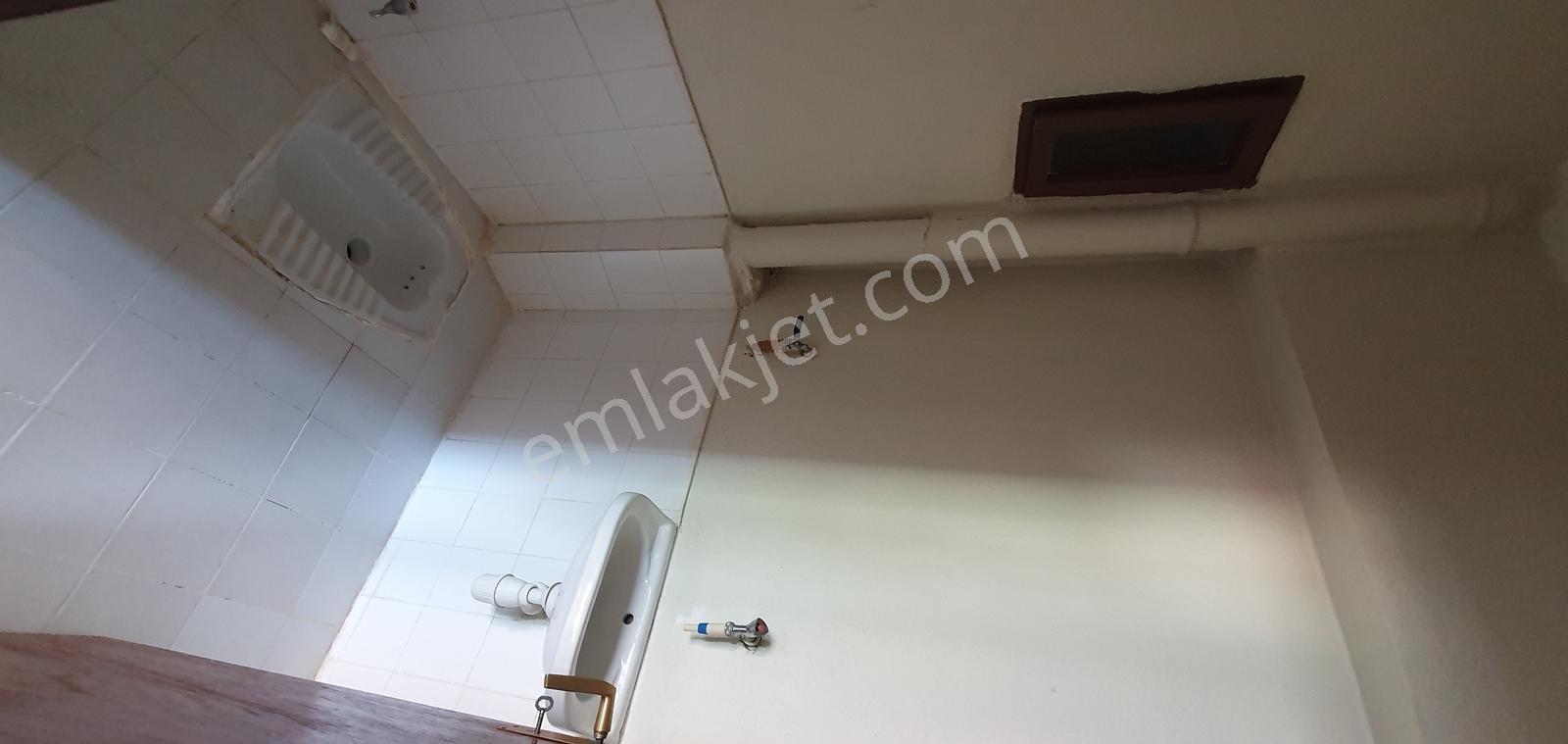 Güllük Mah. Collesium Yakınında Çift Balkon Satılık 2+1 - Görsel 8