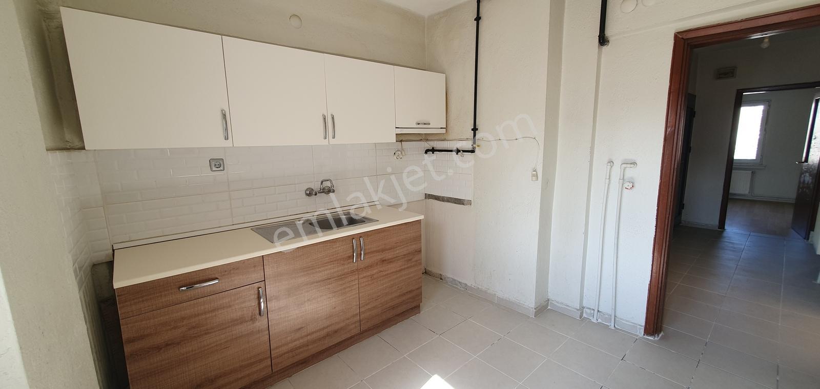 Güllük Mah. Collesium Yakınında Çift Balkon Satılık 2+1 - Görsel 18