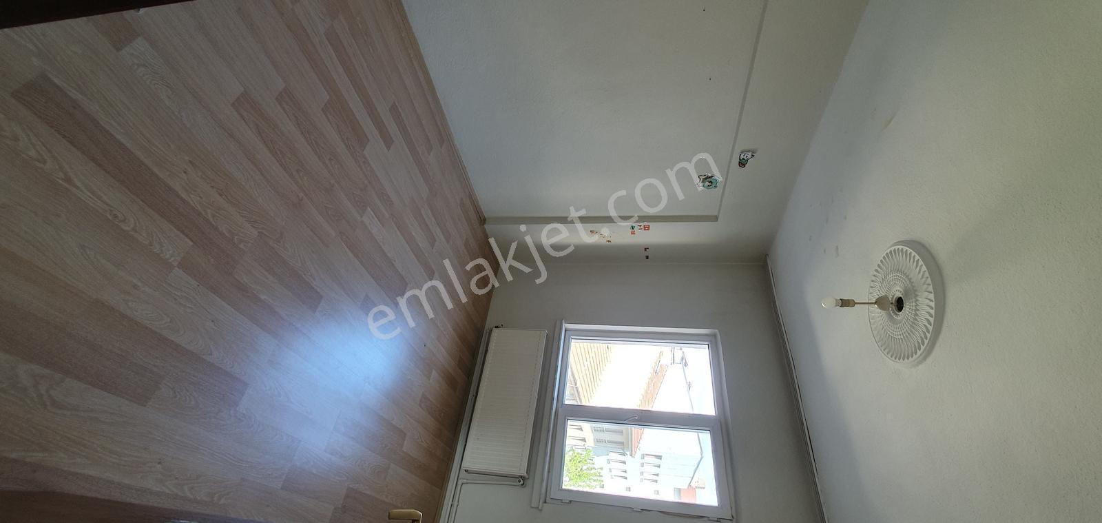 Güllük Mah. Collesium Yakınında Çift Balkon Satılık 2+1 - Görsel 5