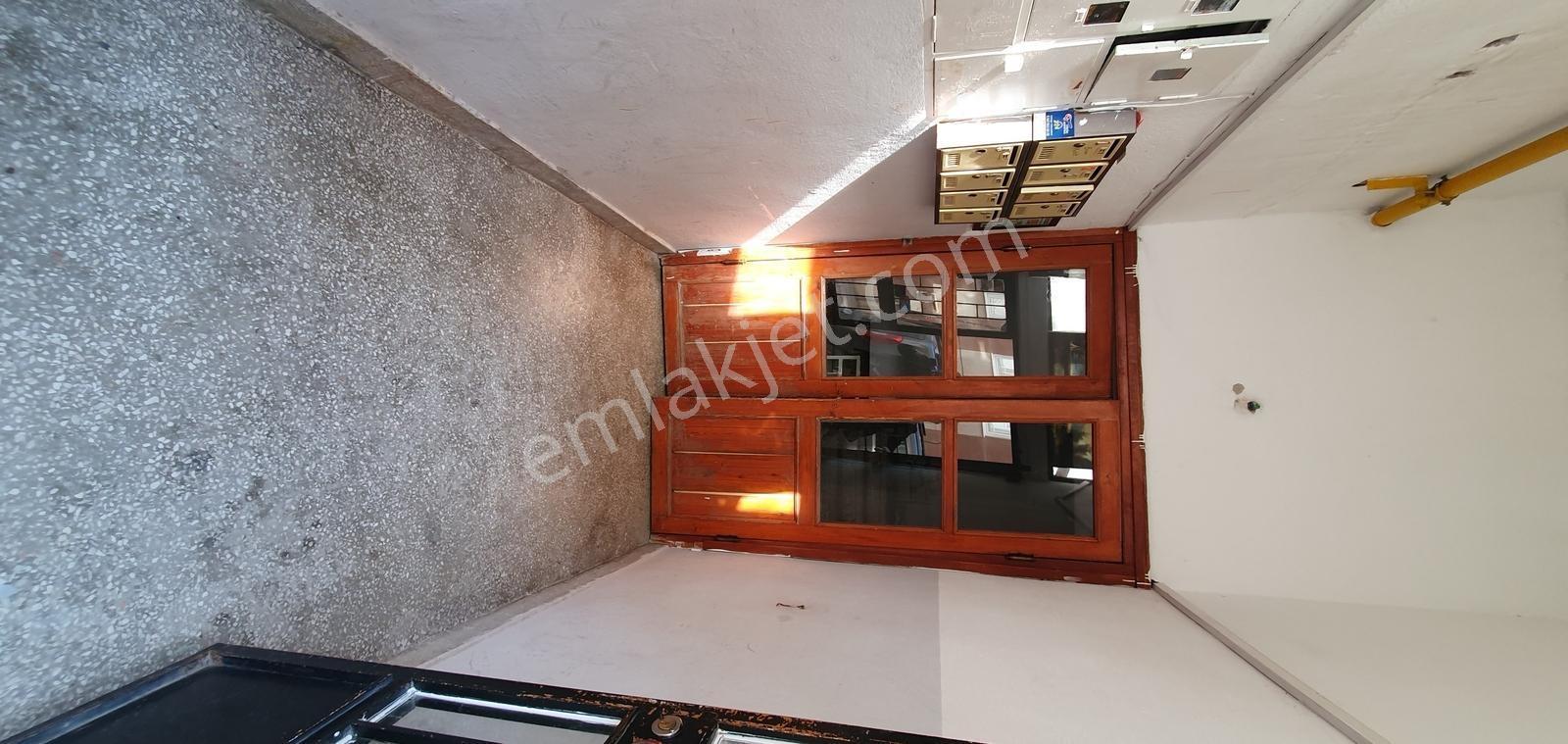 Güllük Mah. Collesium Yakınında Çift Balkon Satılık 2+1 - Görsel 12
