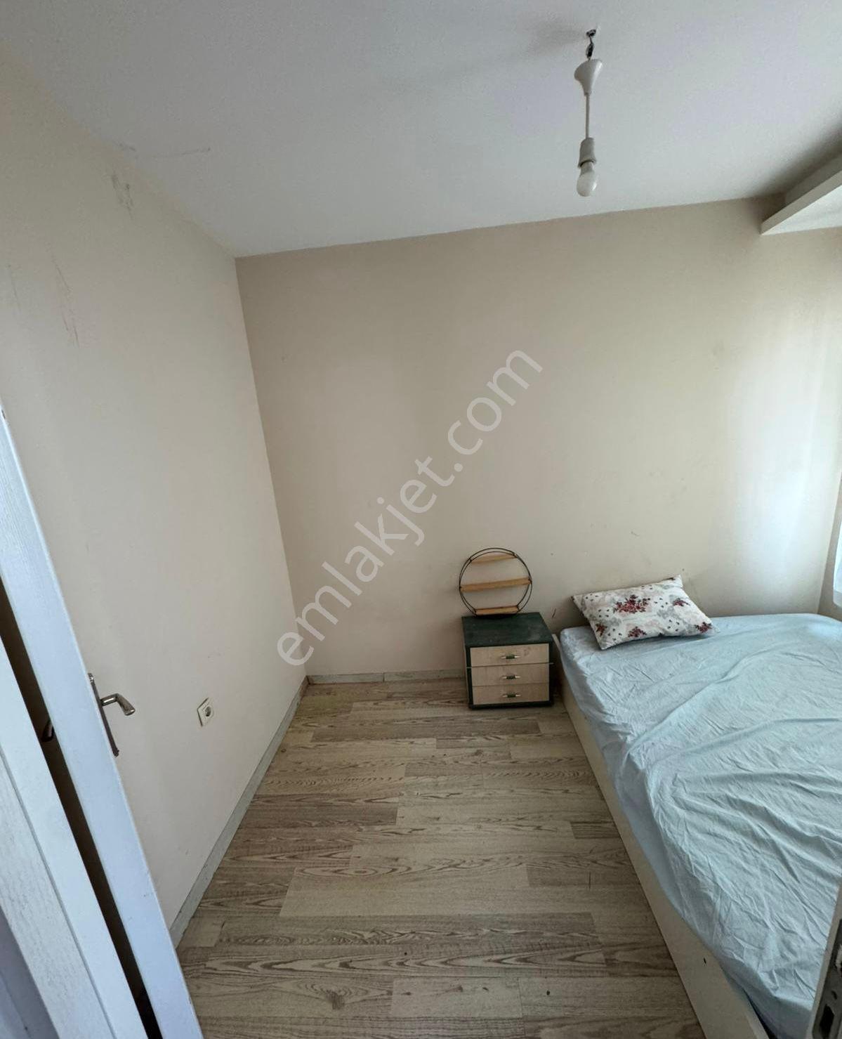 Atmacadan Çiftlikköyde 2+1 ,sıfır Eşyalı Kiracılı Satılık Fırsat Daire - Görsel 2
