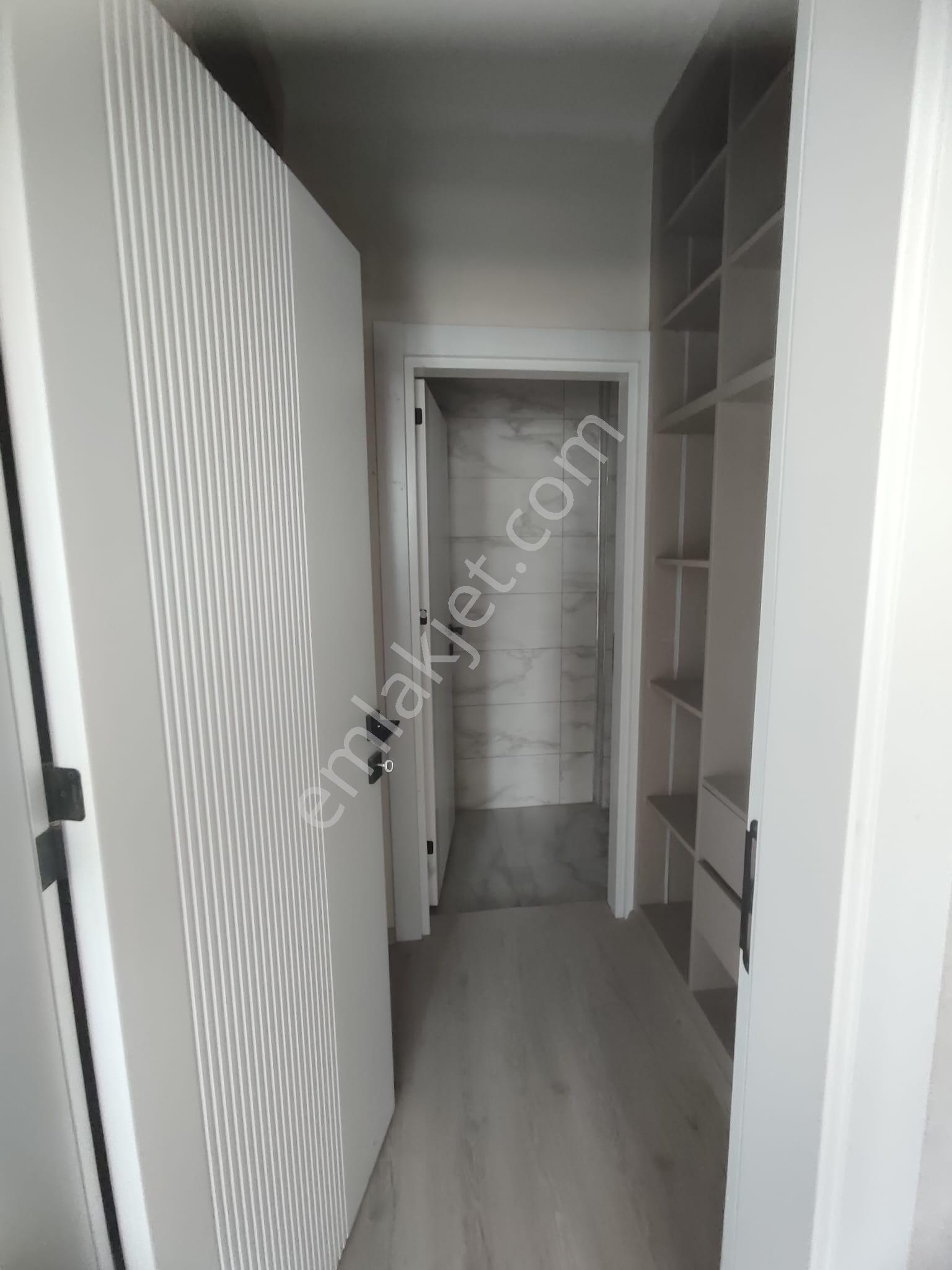 Gençosman Caddesi Üzerinde Site İçinde Satılık 3+1 Daire - Görsel 13
