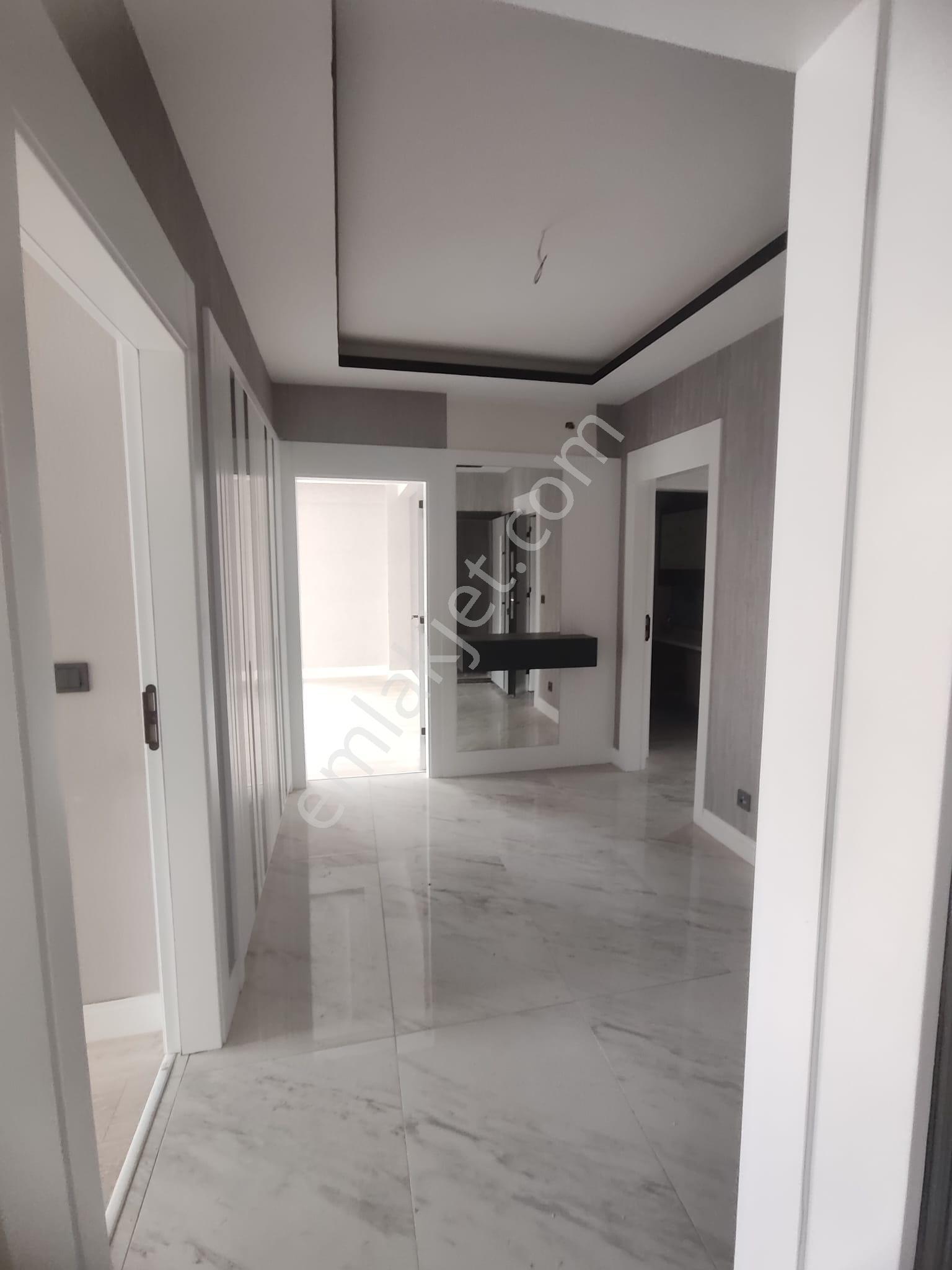 Gençosman Caddesi Üzerinde Site İçinde Satılık 3+1 Daire - Görsel 14