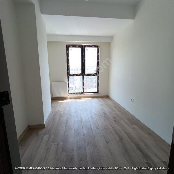 Hadımköy Mah De Butik Site İçinde Satılık 93 M² 2+1 - 1. Kat Görünümlü Giriş Kat Daire - Görsel 6