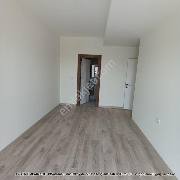 Hadımköy Mah De Butik Site İçinde Satılık 93 M² 2+1 - 1. Kat Görünümlü Giriş Kat Daire - Görsel 2