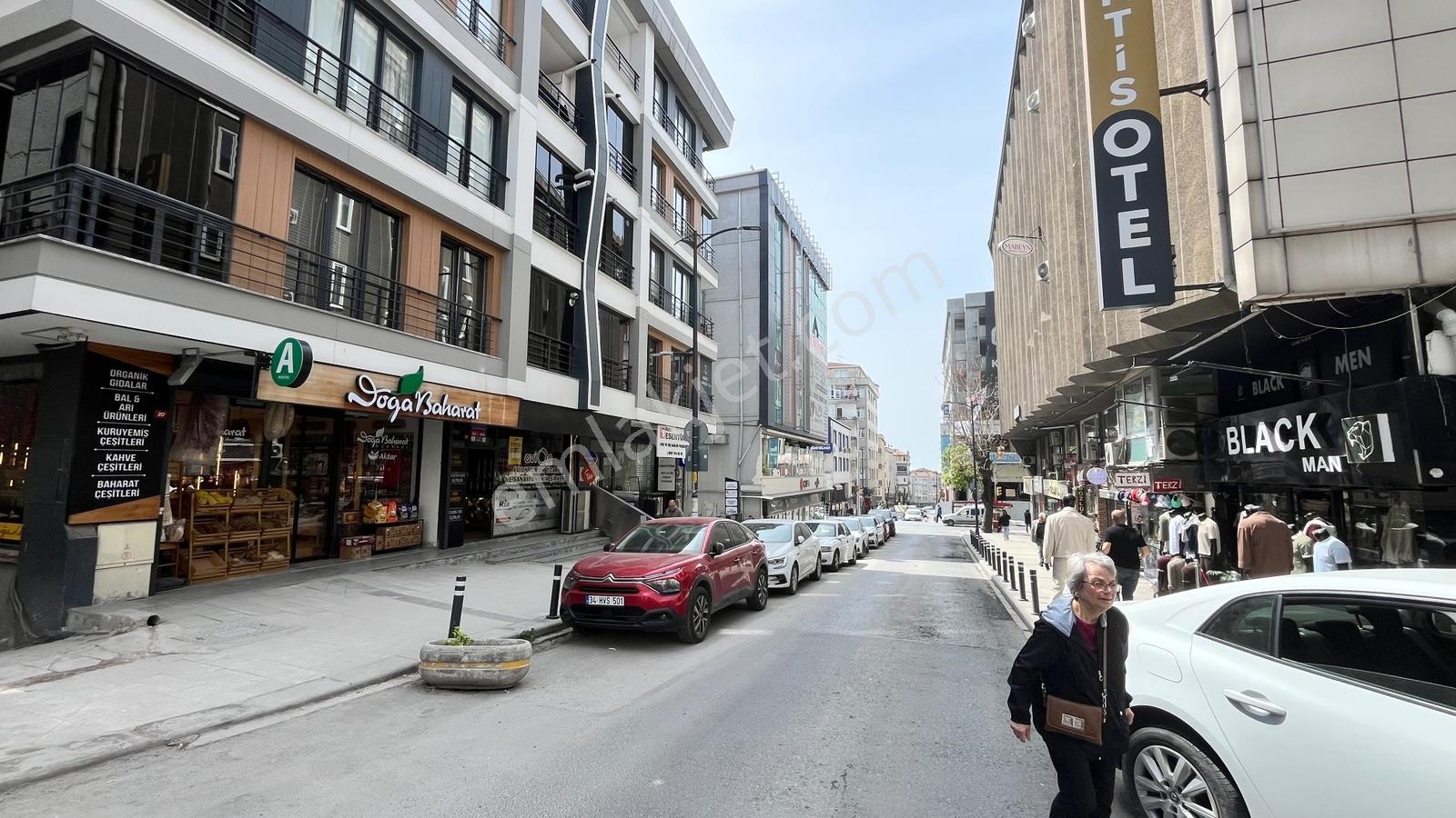 Avcılar Meydan Kuzey Plazada Yangın Merdivenli 14 M2 Ofis - Görsel 10