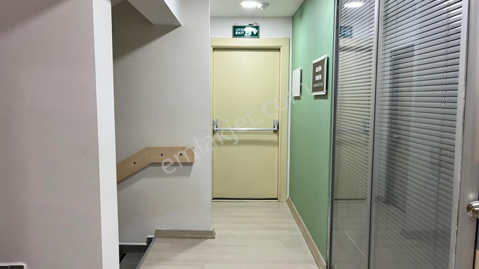 Avcılar Meydan Kuzey Plazada Yangın Merdivenli 14 M2 Ofis - Görsel 6