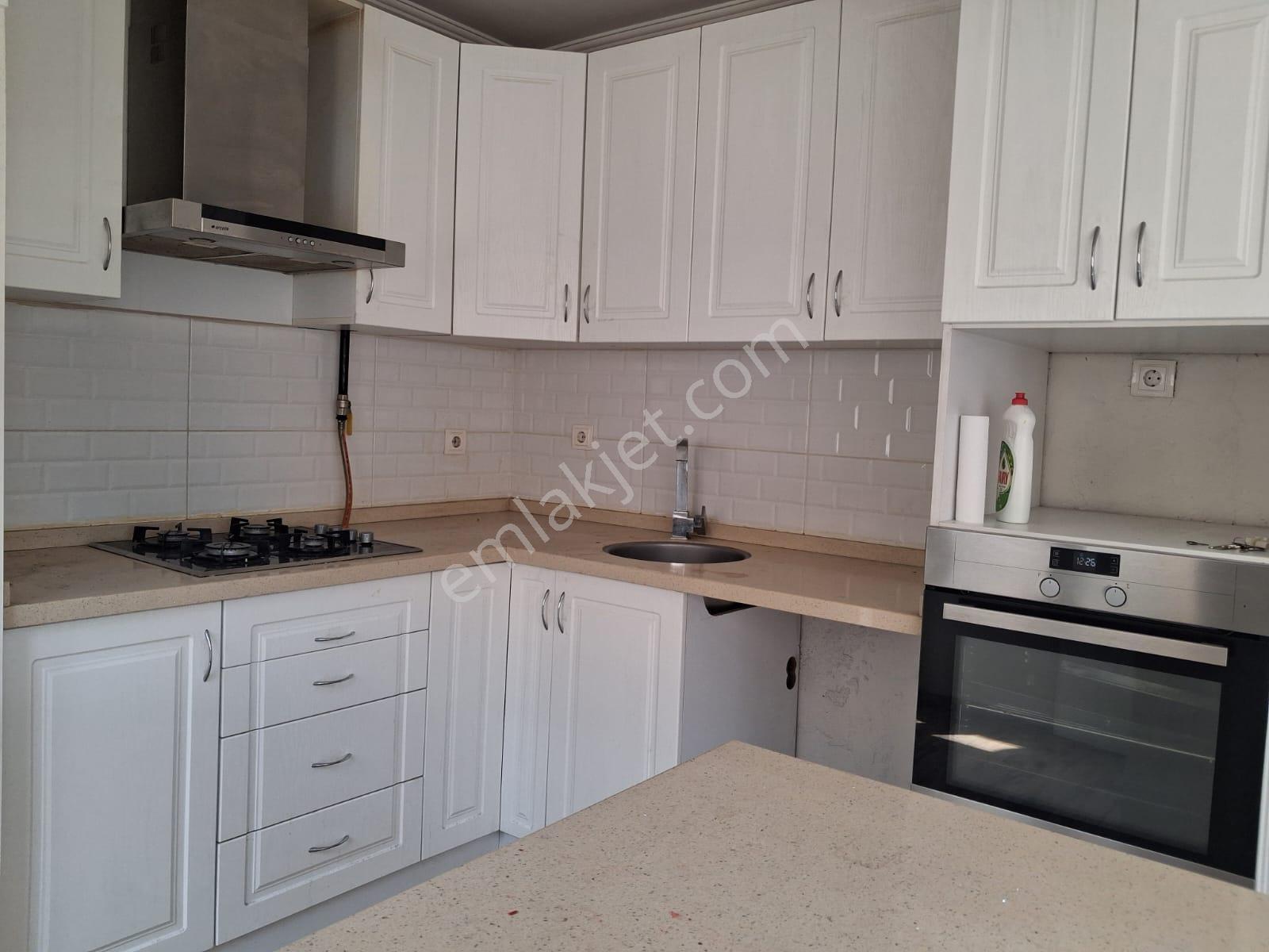 Güzelyalı'da Tramvaya Yakın Bakımlı 2+1 Kiralık Daire - Görsel 15