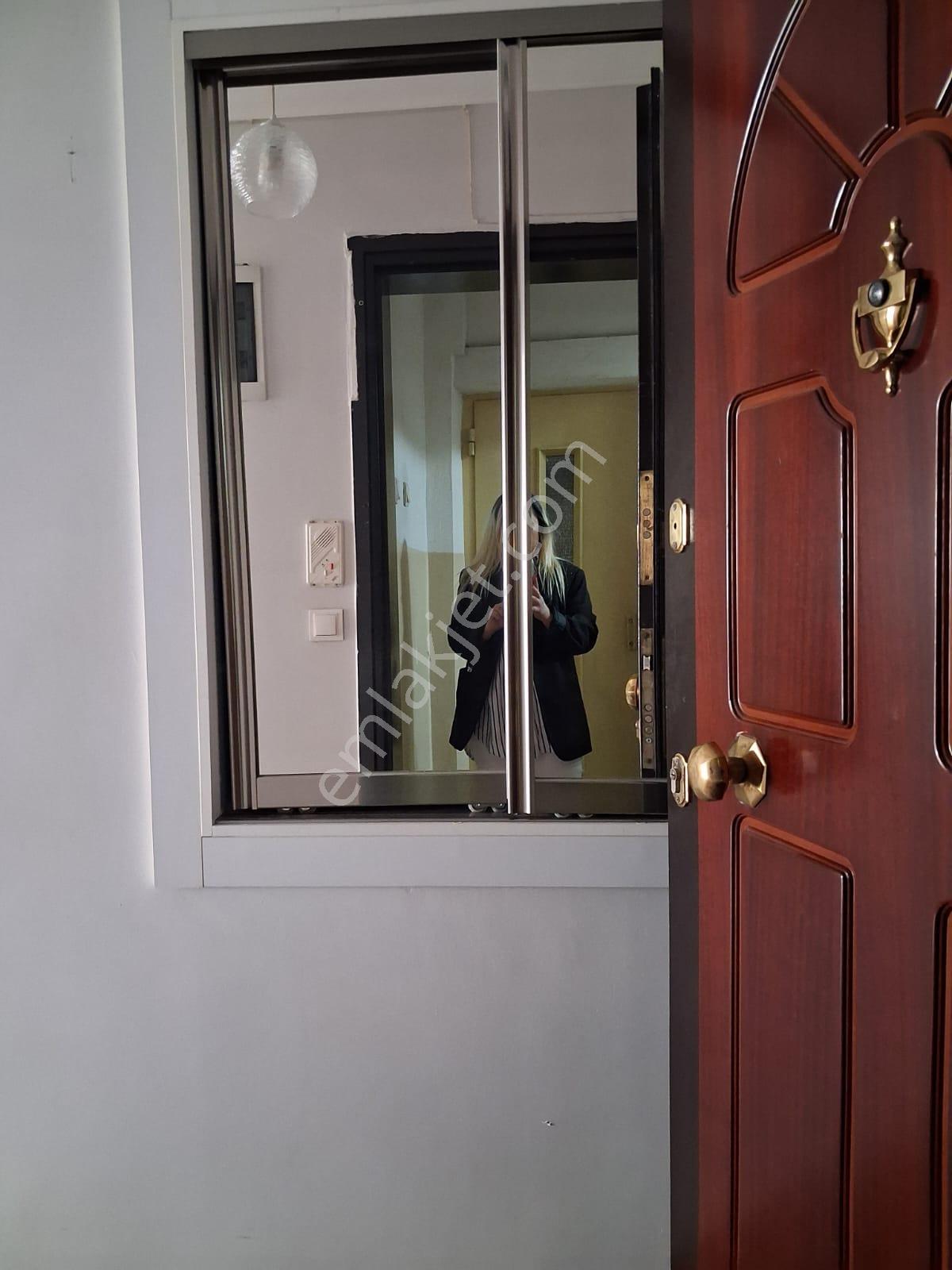 Güzelyalı'da Tramvaya Yakın Bakımlı 2+1 Kiralık Daire - Görsel 33