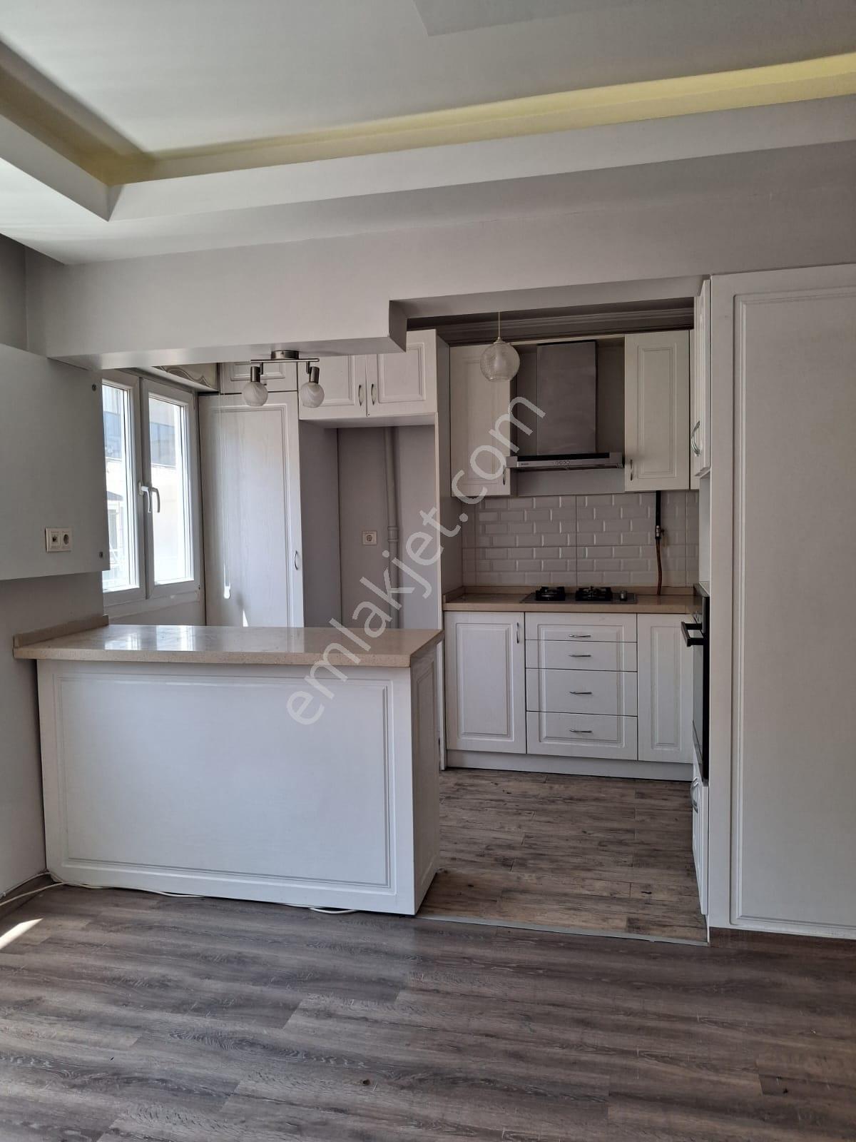 Güzelyalı'da Tramvaya Yakın Bakımlı 2+1 Kiralık Daire - Görsel 25