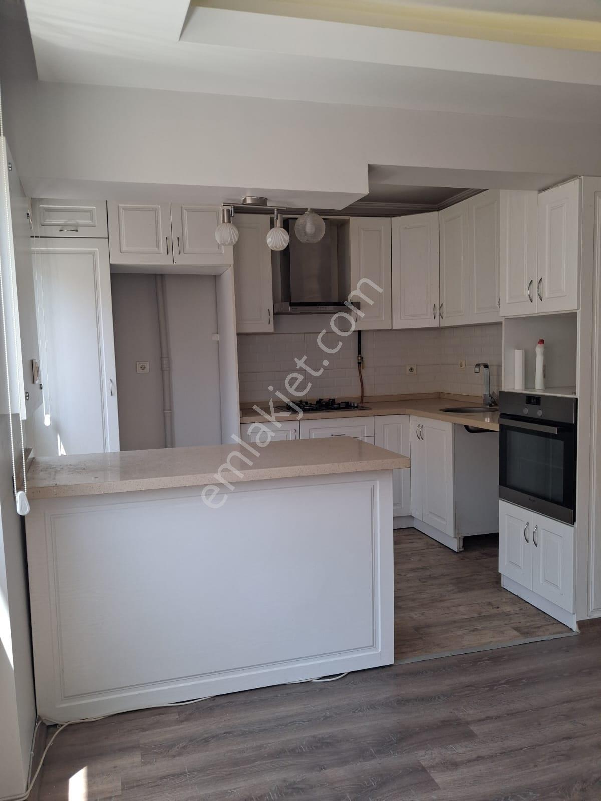 Güzelyalı'da Tramvaya Yakın Bakımlı 2+1 Kiralık Daire - Görsel 23