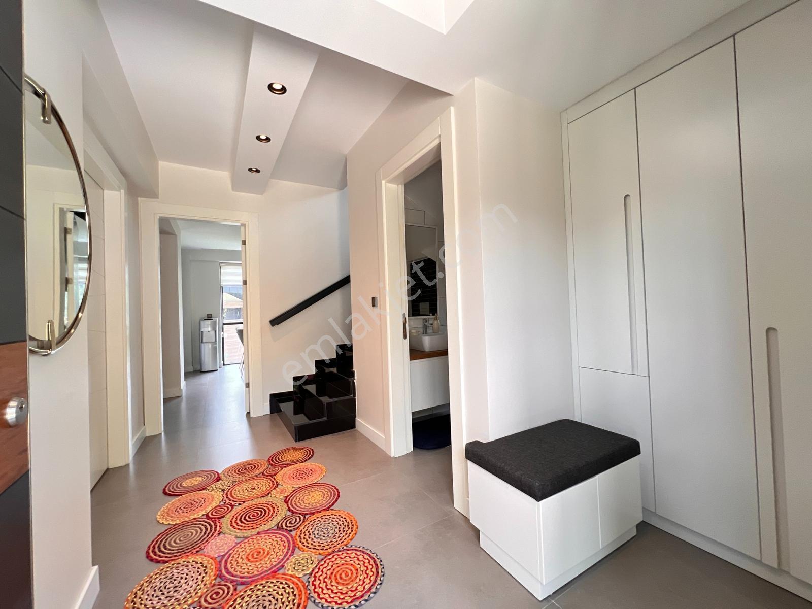 Marmaris Yaşamköşklerinde Satılık Tam Müstakil 4+2 Havuzlu Villa - Görsel 24