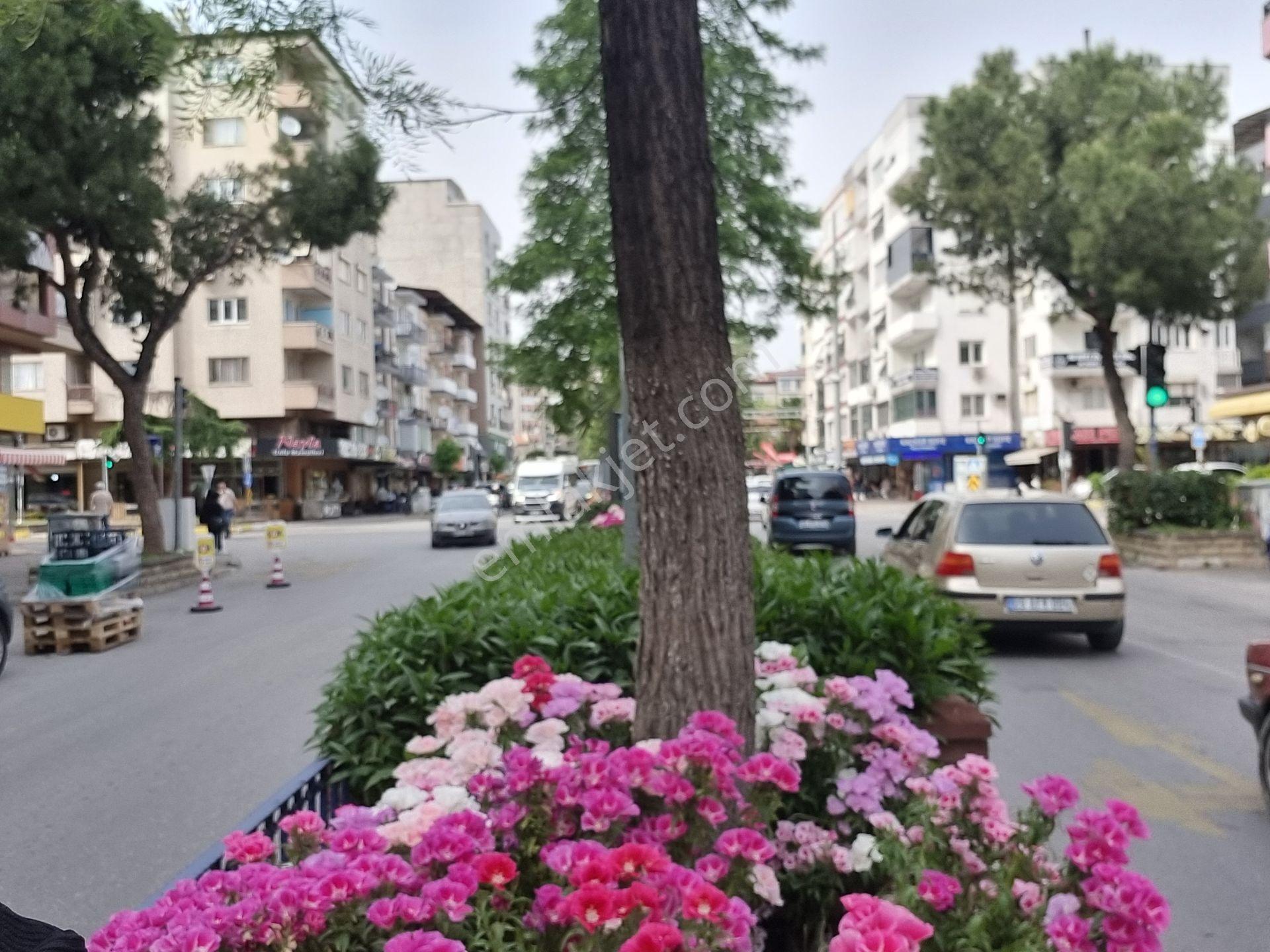Aydın Nazilli Yöntem Emlaktan Karaçay Mahallesindedoğalgazlı Kiralık 3+1 Daire