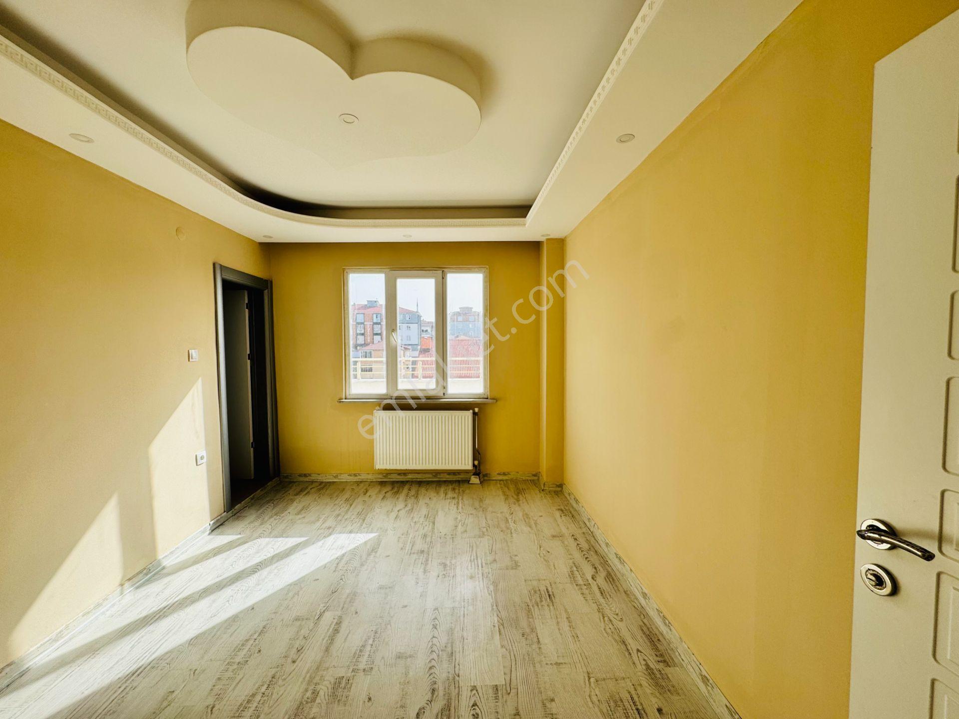 Güven'den Kapaklı'da Cadde Üzerinde Ebv.banyolu Teraslı Daire - Görsel 14
