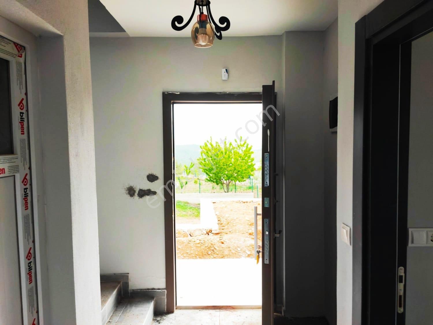 Kar Emlaktan Yenikonacık Efes Sitesi Altında 3+1 Satılık Dubleks Villa - Görsel 6