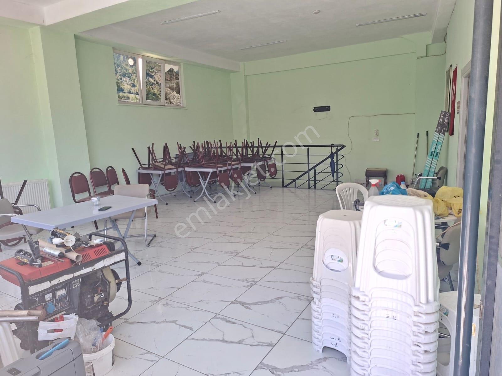 Çayırova Cadde Üstü Merkezi Konum 160m² İki Katlı Kiralık Dükkan - Görsel 5