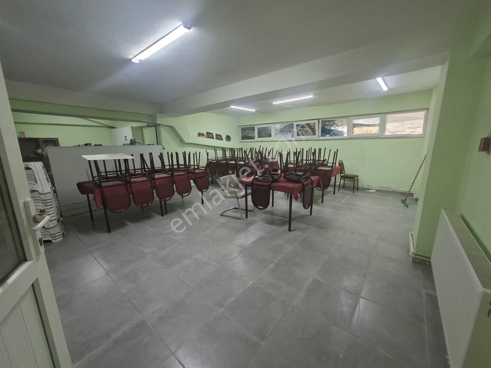 Çayırova Cadde Üstü Merkezi Konum 160m² İki Katlı Kiralık Dükkan - Görsel 7