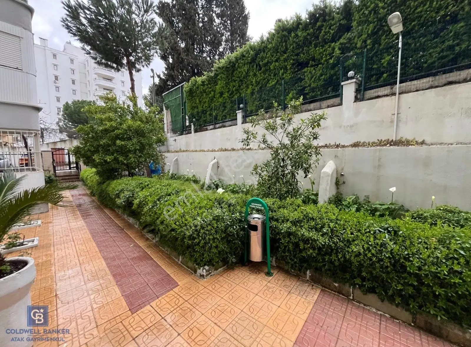 Narlıdere Ilıca'da Metroya Yakın, Site İçinde Geniş, Bakımlı 3+1 - Görsel 2