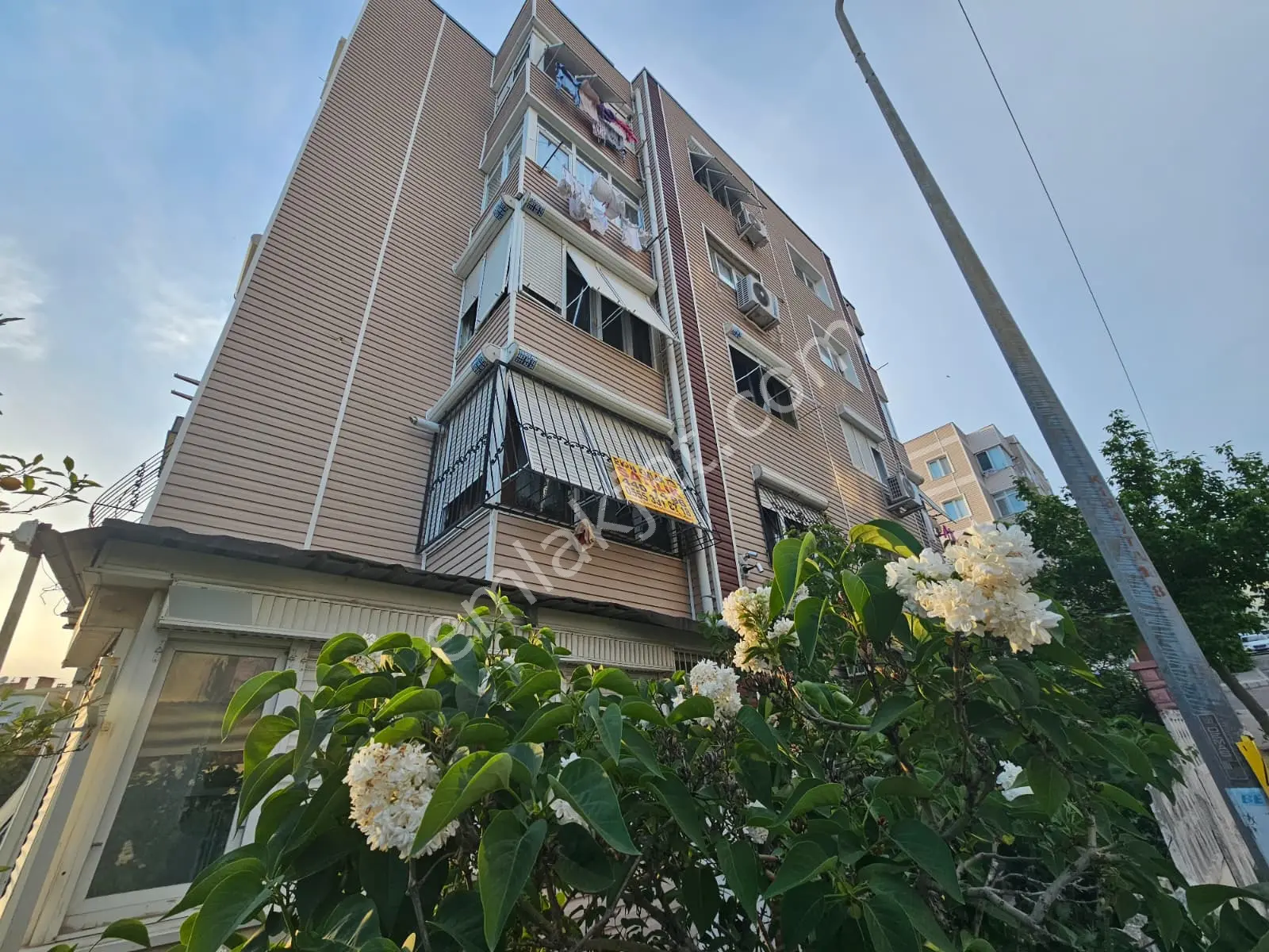 İzkent Yedigöller Merkez'de Full Yapılı 2+1 Arakat Daire