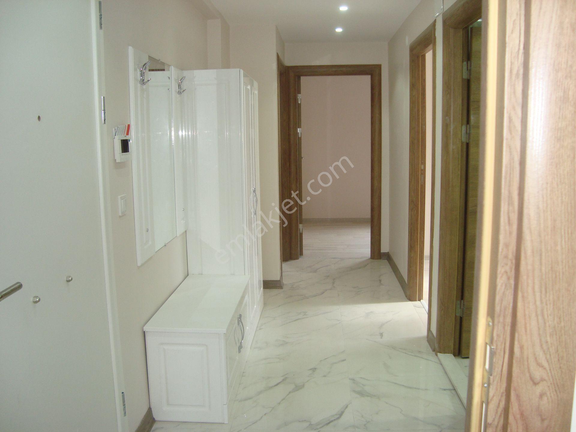 Büyükçekmece Cumhuriyet Mah Lüx Havuzlu Site 3+1 Acil Satılık Daire - Görsel 11