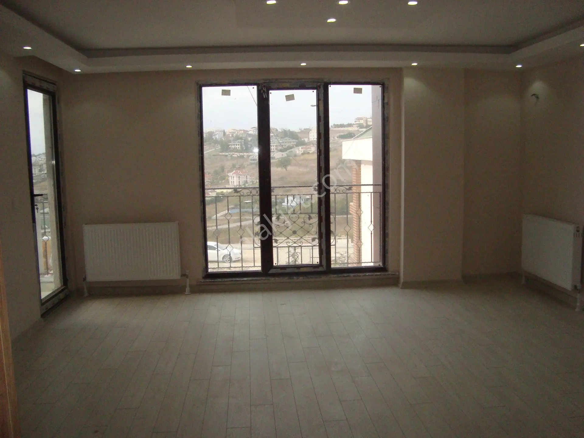Büyükçekmece Cumhuriyet Mah Lüx Havuzlu Site 3+1 Acil Satılık Daire - Görsel 2