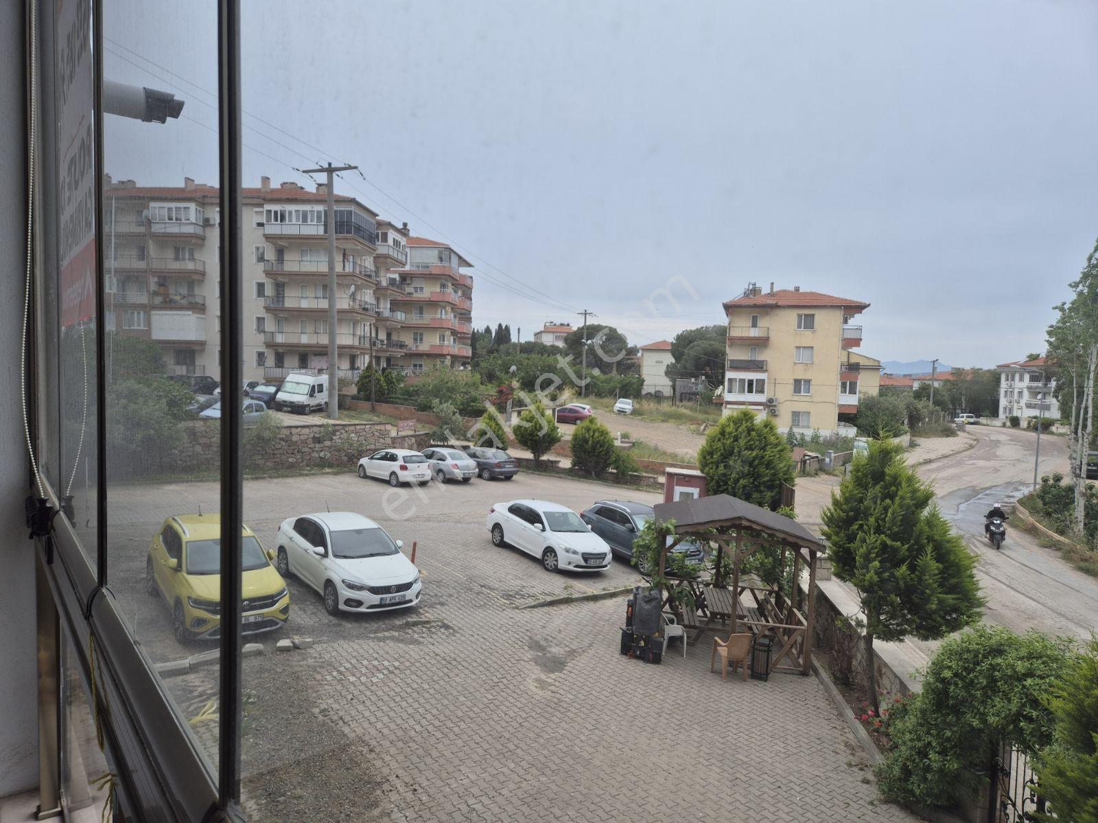 Route 10'dan Ayvalık'ın Merkezinde Satılık 3+1 Daire - Görsel 36