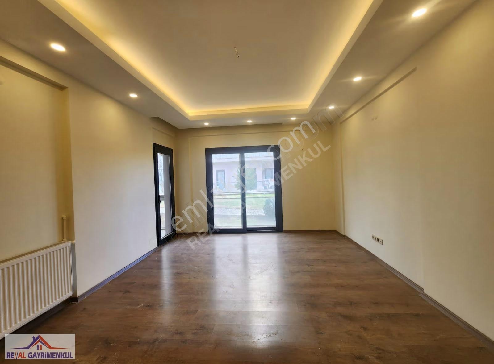 Real'den Altıntepe'de Site İçinde Ebeveyn Banyolu 3+1 Daire - Görsel 17