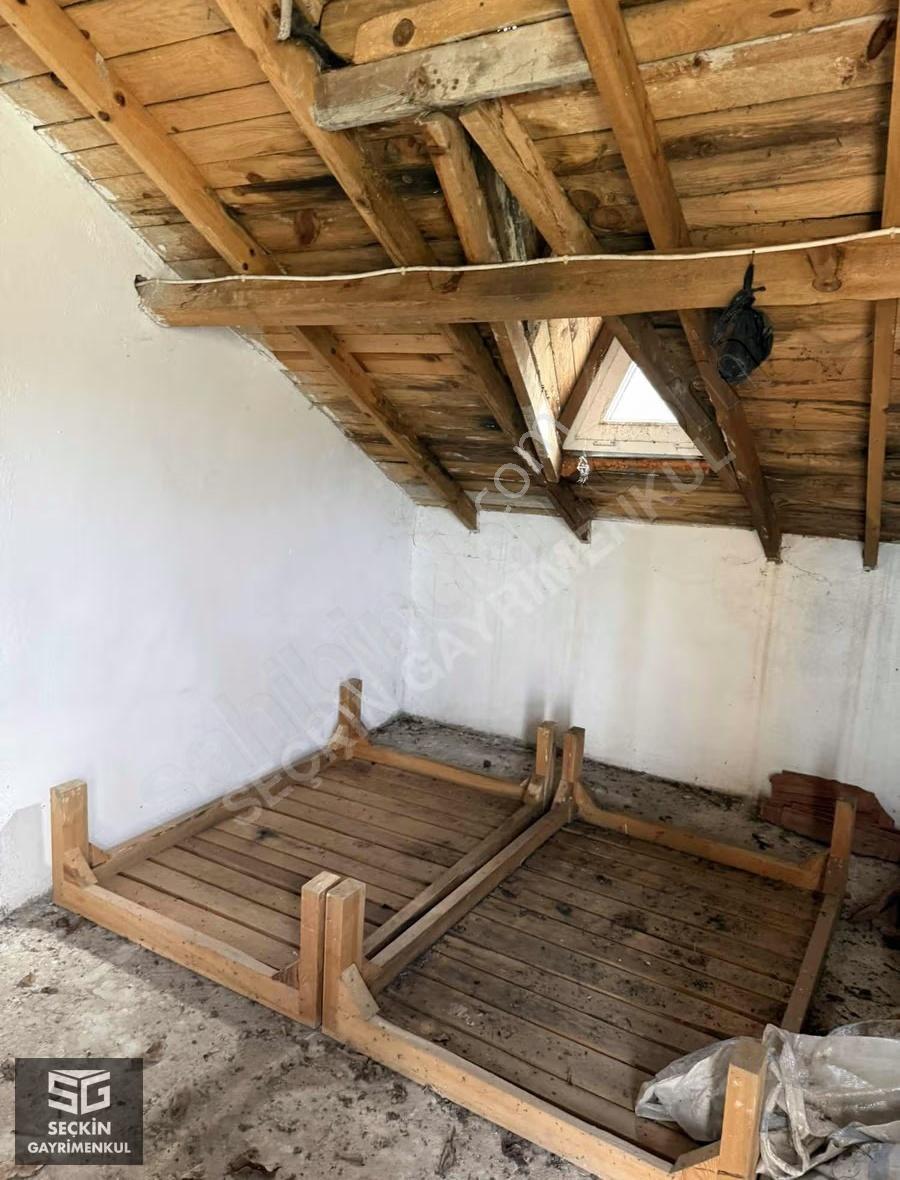 İlçe Merkezinde 6 Dönüm Çiftlik Arazisi