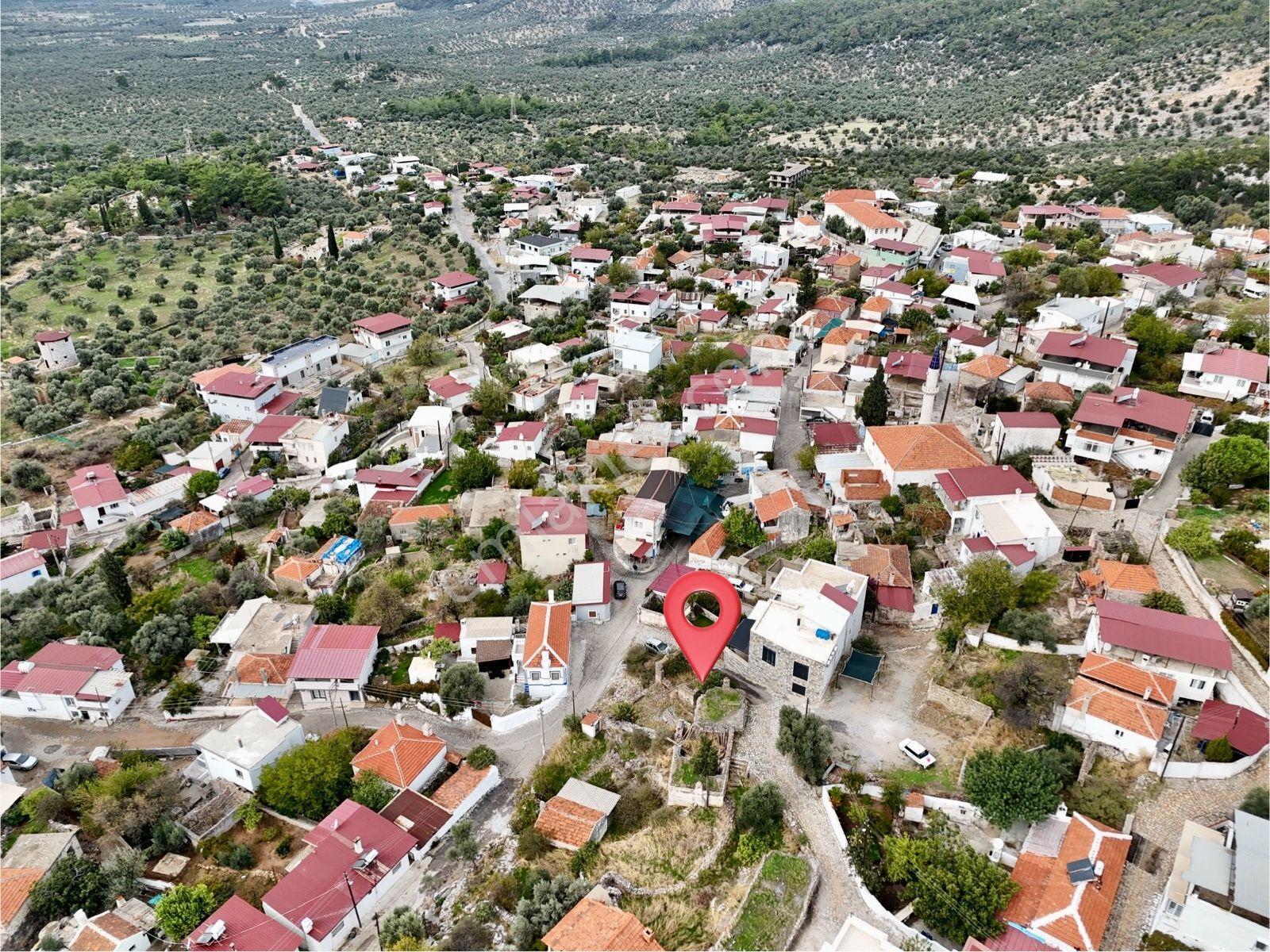 Kazıklı'da Deniz Manzaralı 215m² Avlulu Arsa + 2 Eski Yapı - Görsel 4