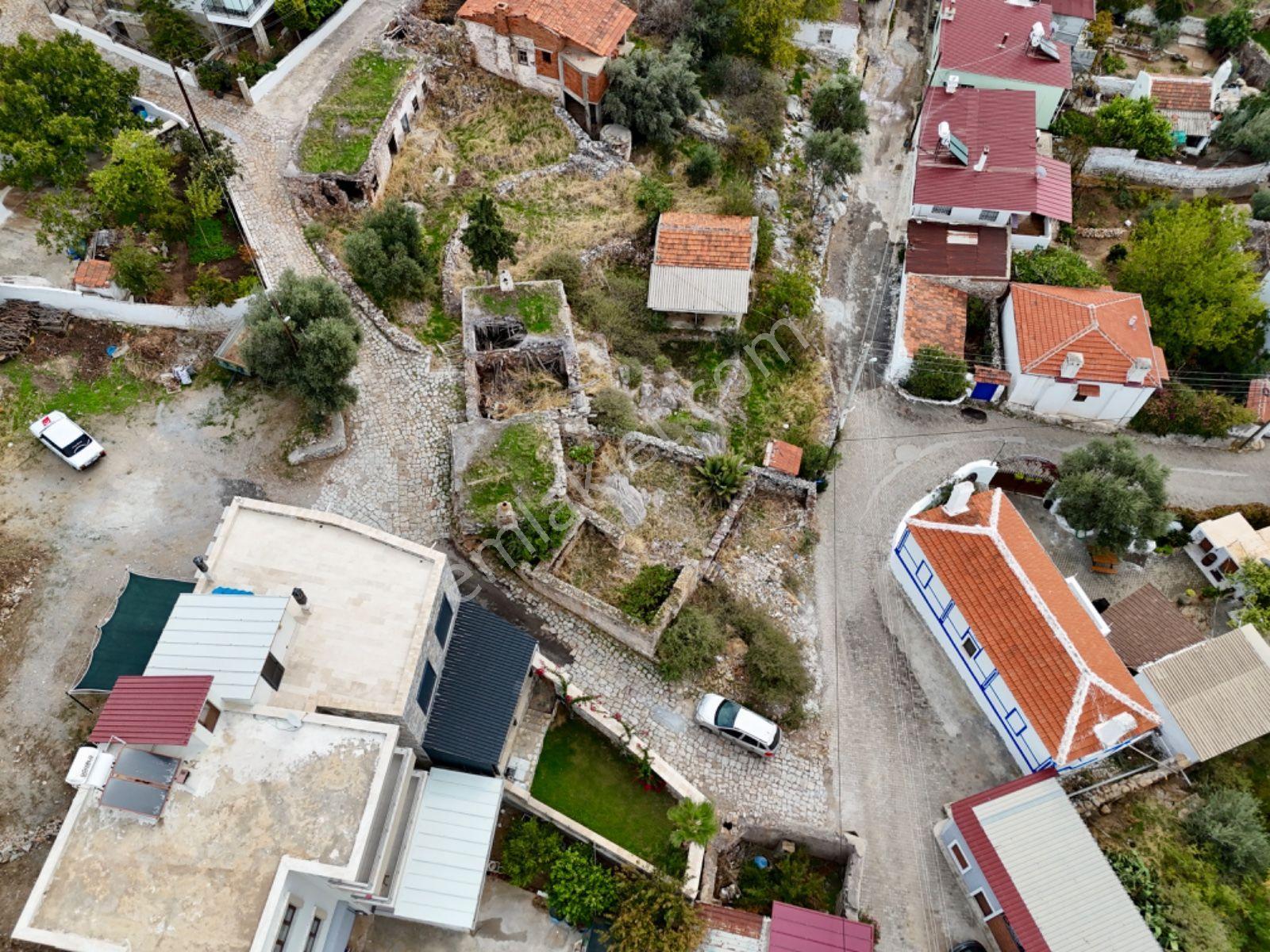 Kazıklı'da Deniz Manzaralı 215m² Avlulu Arsa + 2 Eski Yapı - Görsel 11