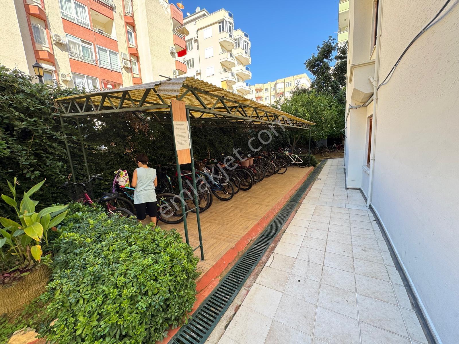 Mahmutlar Mah. Site İçinde Full Eşyalı Kiralık 1+1 Daire - Görsel 12