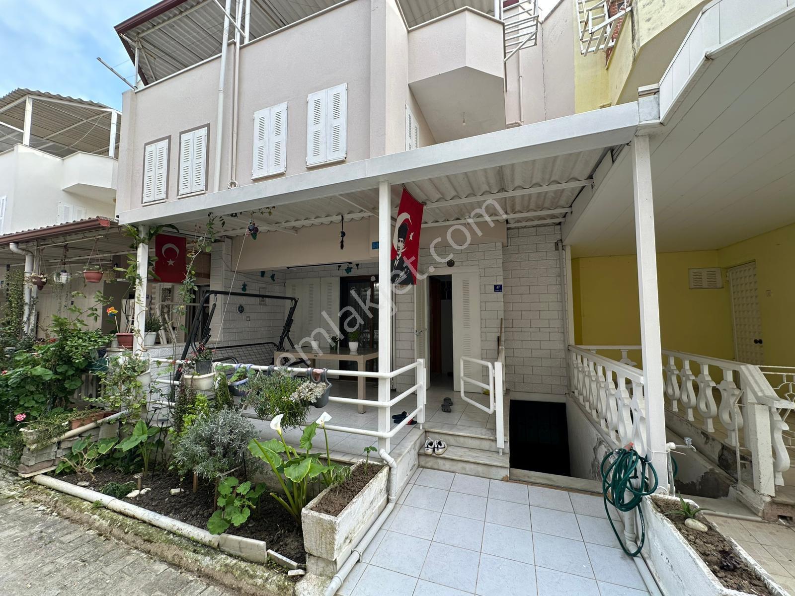 Kuşadası Karaova Plaja Yakın 4+1 Satilik Villayazık