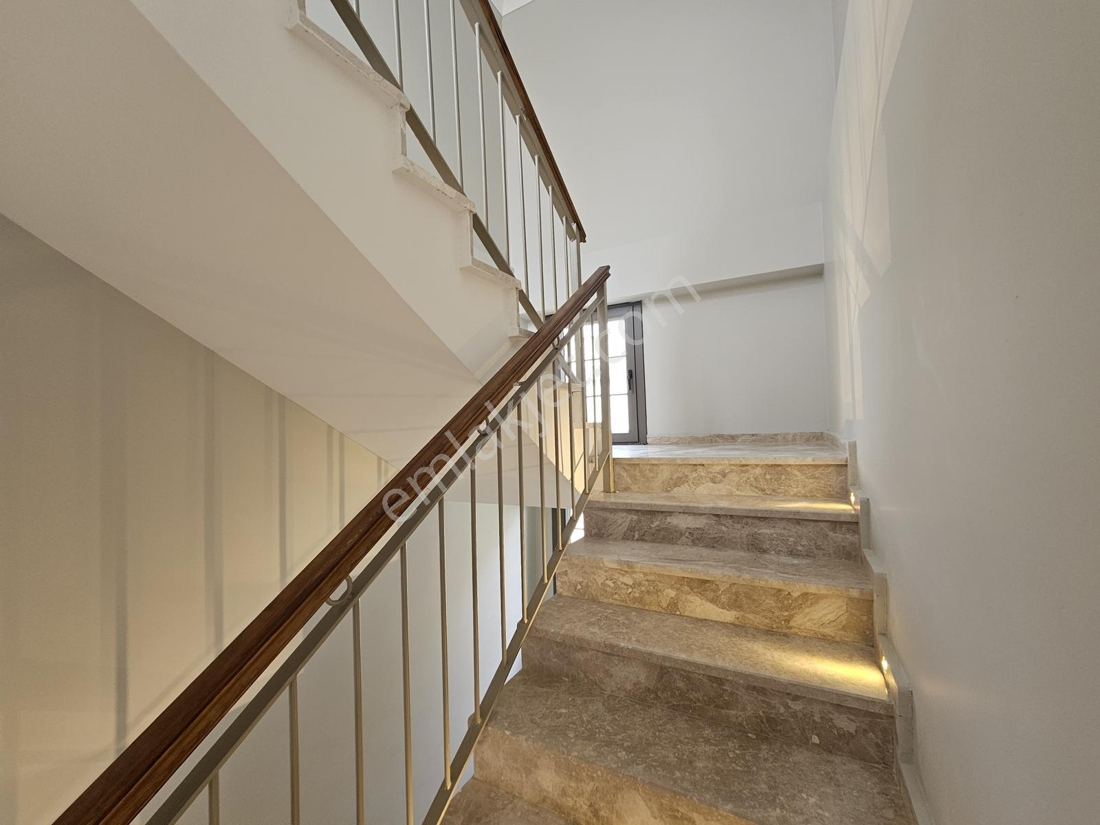 Onmax Artura Komşu 3+1 Müstakil Havuzlu Lüks Villa - Görsel 21
