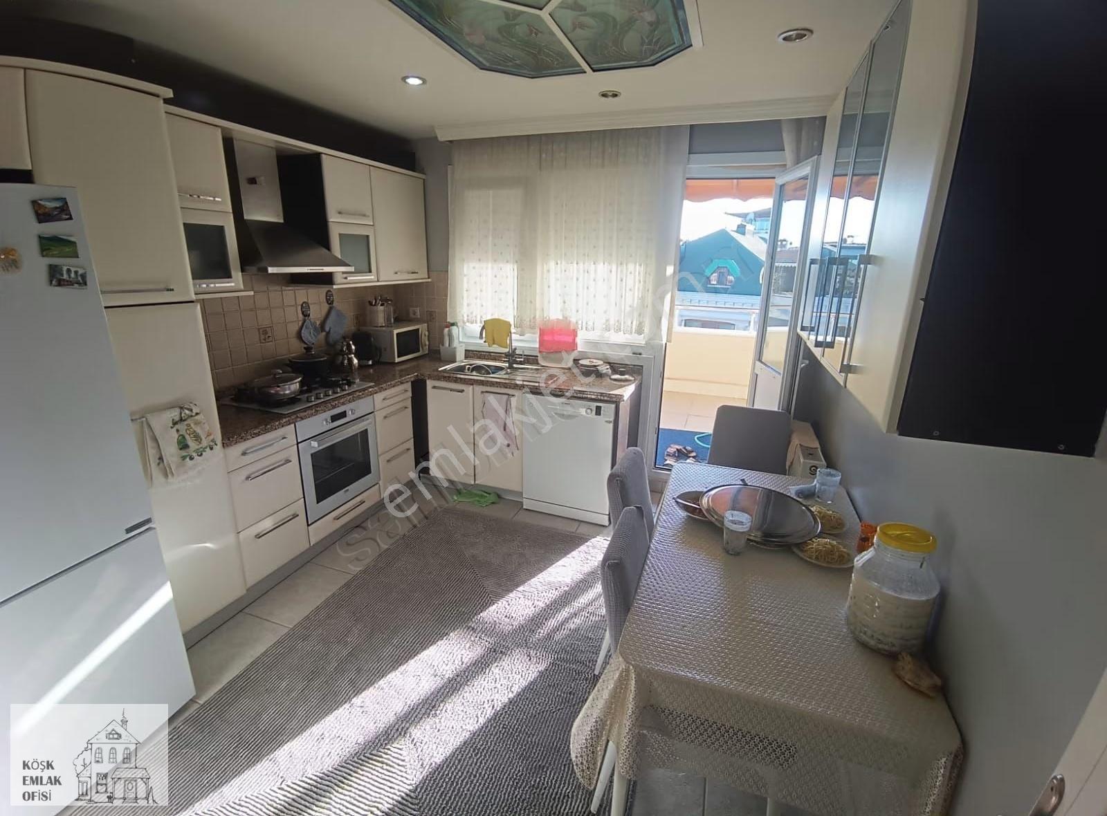 Bahçelievler Kıbrıs Parkına Yakın 8 + 2 . 300 M2 Dubleks Daire - Görsel 15