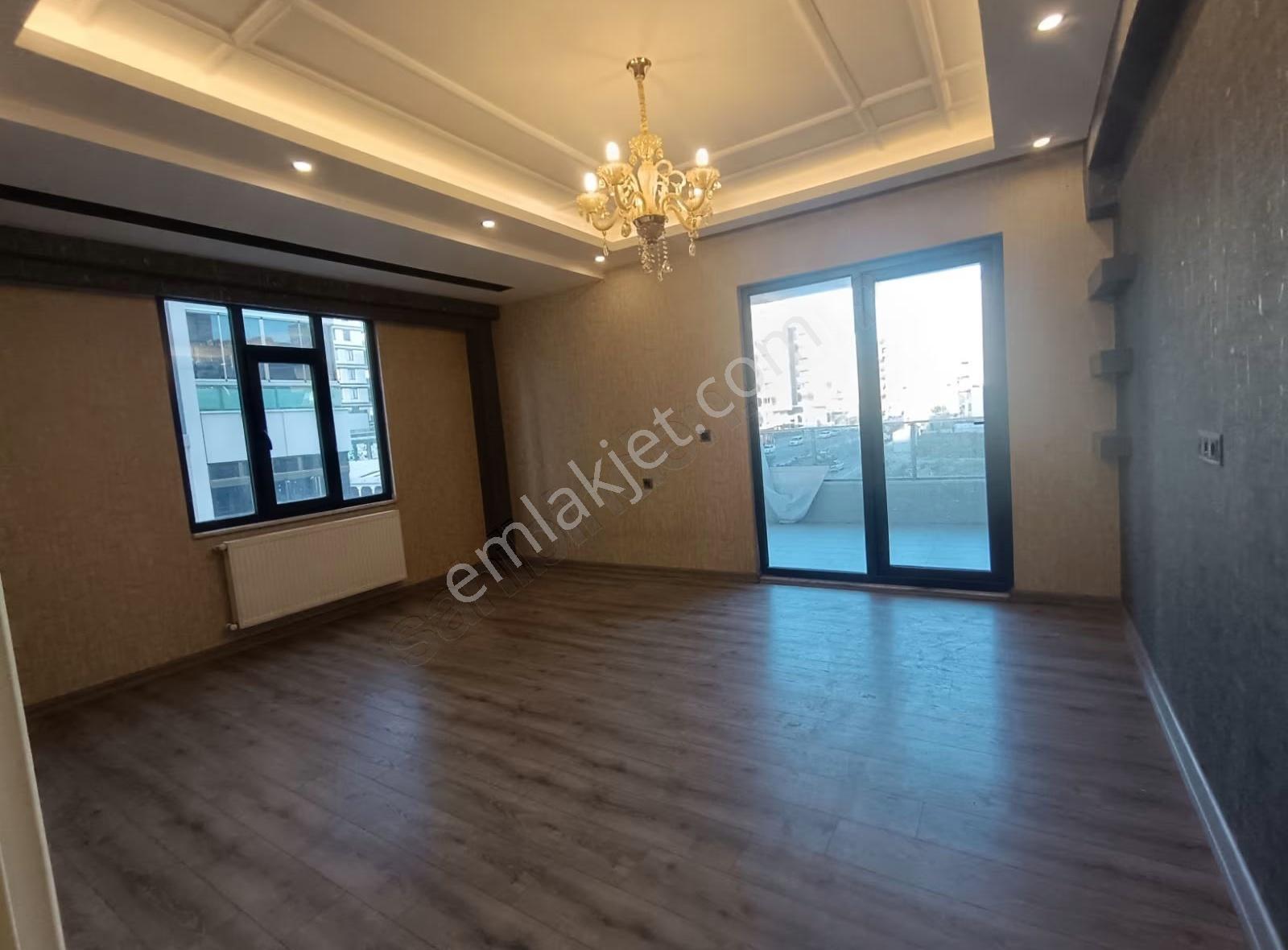 Dugukent Sultan Fatih Mehmet Caddesi 4+1 Satılık Arakat Daire - Görsel 3